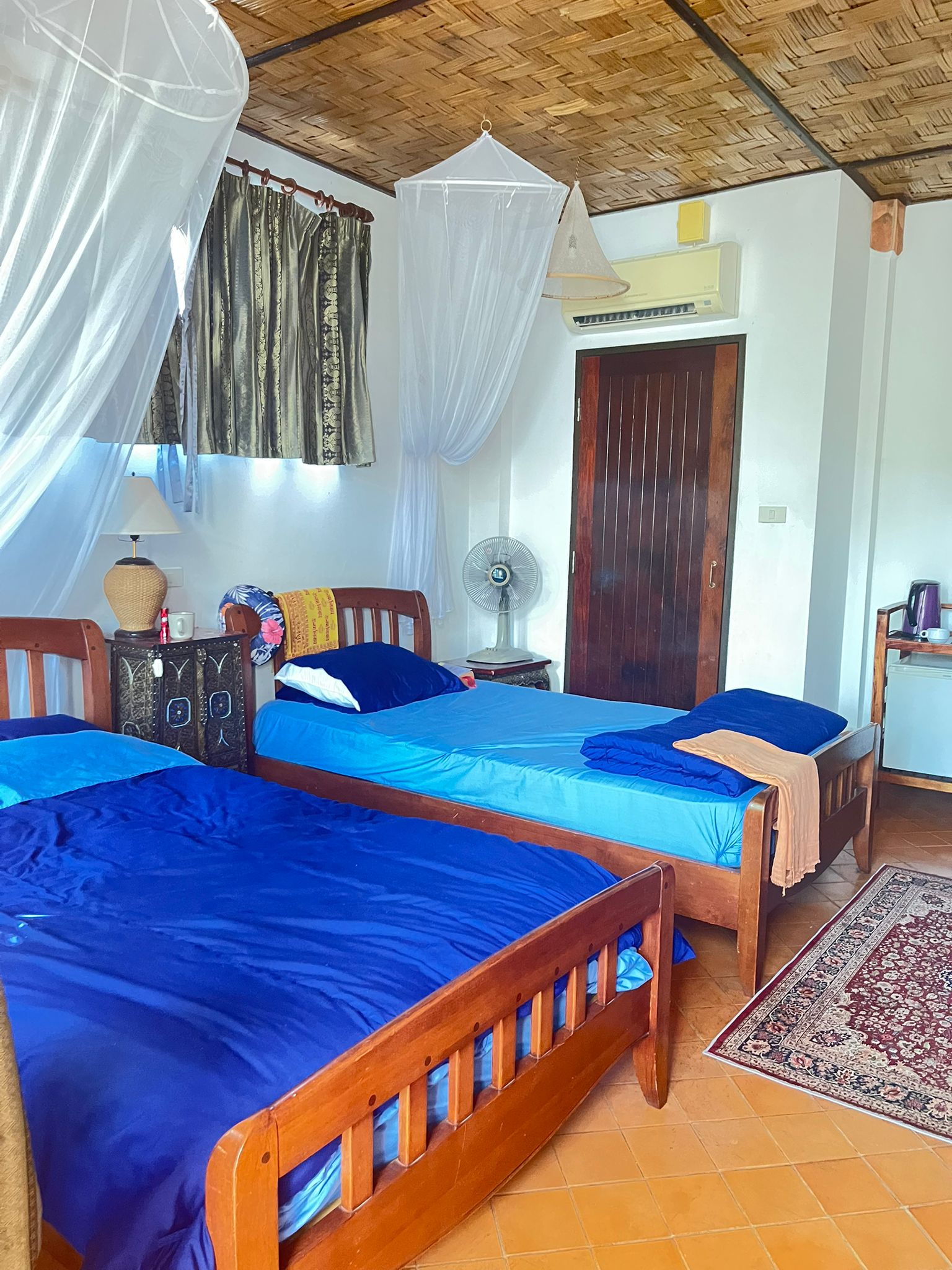 Farang 4th Room
